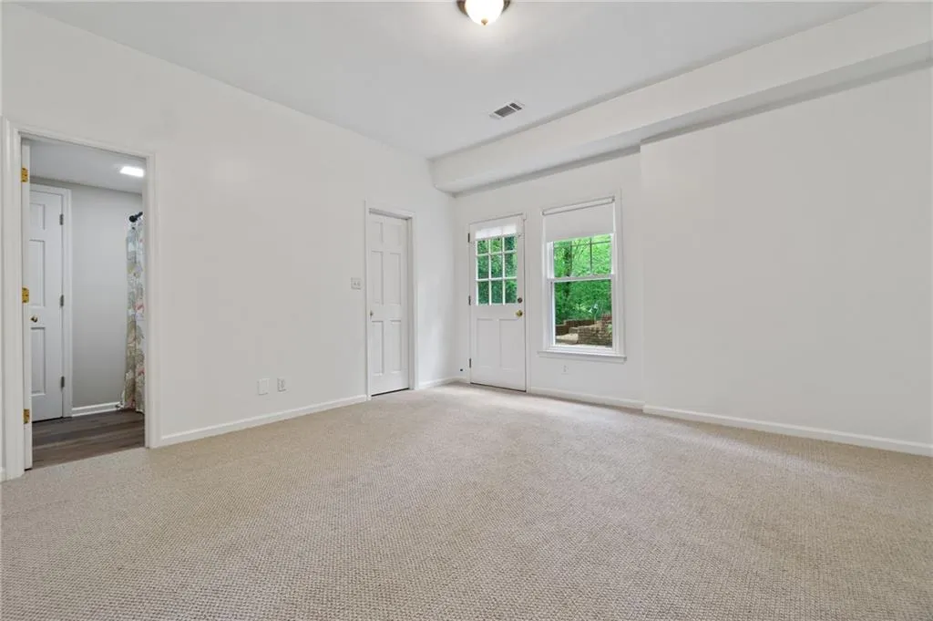 8945 Huntcliff Trace, Sandy Springs, Georgia 30350, 5 Bedrooms Bedrooms, ,5 BathroomsBathrooms,Residential,Sold,8945 Huntcliff Trace,6540217