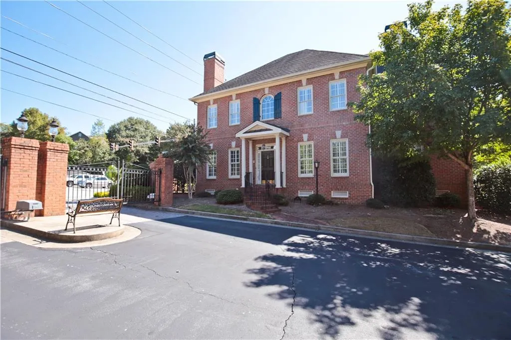 23 Kenmare Hall Ne, Atlanta, Georgia 30324, 5 Bedrooms Bedrooms, ,4 BathroomsBathrooms,Residential,Sold,23 Kenmare Hall Ne,5954329