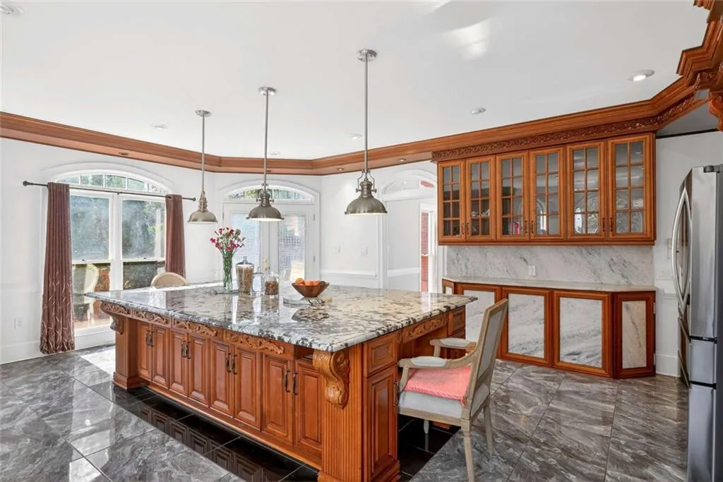 235 Summerhouse Lane, Sandy Springs, Georgia 30350, 6 Bedrooms Bedrooms, ,6 BathroomsBathrooms,Residential,For Sale,235 Summerhouse Lane,7737702