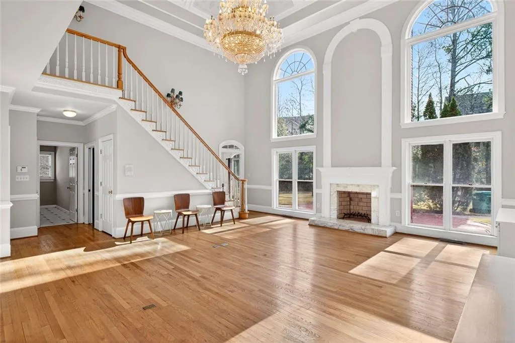 235 Summerhouse Lane, Sandy Springs, Georgia 30350, 6 Bedrooms Bedrooms, ,6 BathroomsBathrooms,Residential,For Sale,235 Summerhouse Lane,7737702