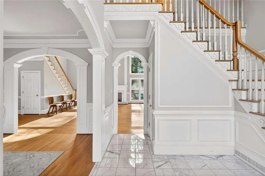 235 Summerhouse Lane, Sandy Springs, Georgia 30350, 6 Bedrooms Bedrooms, ,6 BathroomsBathrooms,Residential,For Sale,235 Summerhouse Lane,7737702