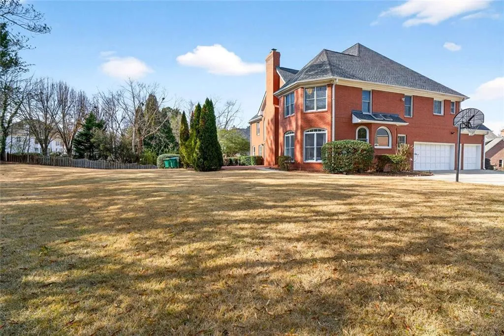235 Summerhouse Lane, Sandy Springs, Georgia 30350, 6 Bedrooms Bedrooms, ,6 BathroomsBathrooms,Residential,For Sale,235 Summerhouse Lane,7737702