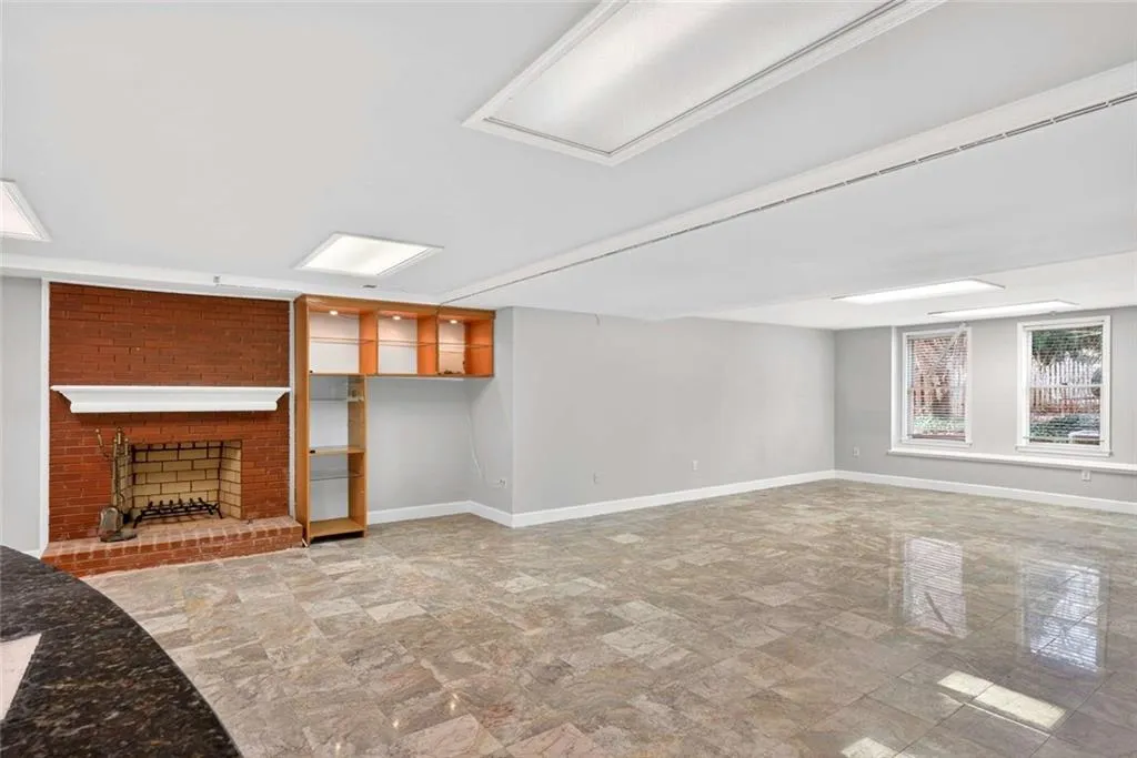 235 Summerhouse Lane, Sandy Springs, Georgia 30350, 6 Bedrooms Bedrooms, ,6 BathroomsBathrooms,Residential,For Sale,235 Summerhouse Lane,7737702