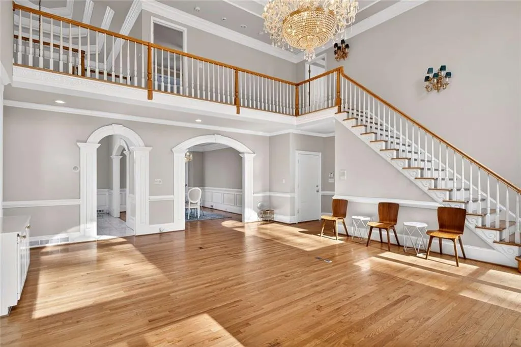235 Summerhouse Lane, Sandy Springs, Georgia 30350, 6 Bedrooms Bedrooms, ,6 BathroomsBathrooms,Residential,For Sale,235 Summerhouse Lane,7737702