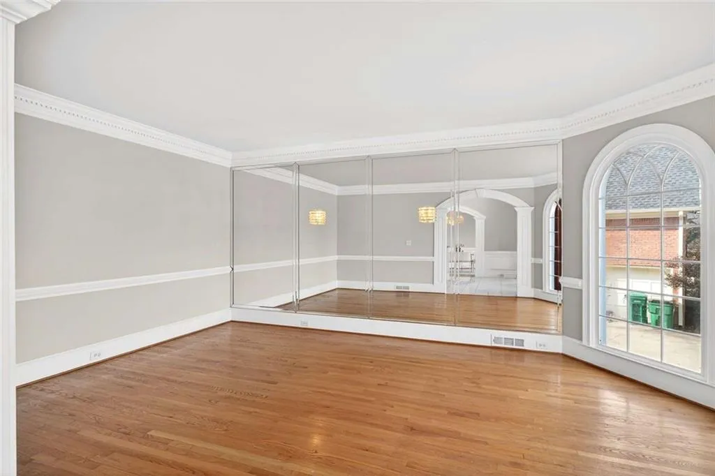 235 Summerhouse Lane, Sandy Springs, Georgia 30350, 6 Bedrooms Bedrooms, ,6 BathroomsBathrooms,Residential,For Sale,235 Summerhouse Lane,7737702
