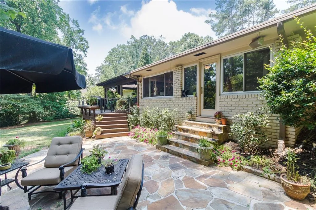 4615 Mystic Drive, Atlanta, Georgia 30342, 4 Bedrooms Bedrooms, ,3 BathroomsBathrooms,Residential,Sold,4615 Mystic Drive,5917605