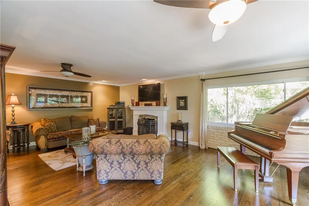 4615 Mystic Drive, Atlanta, Georgia 30342, 4 Bedrooms Bedrooms, ,3 BathroomsBathrooms,Residential,Sold,4615 Mystic Drive,5917605