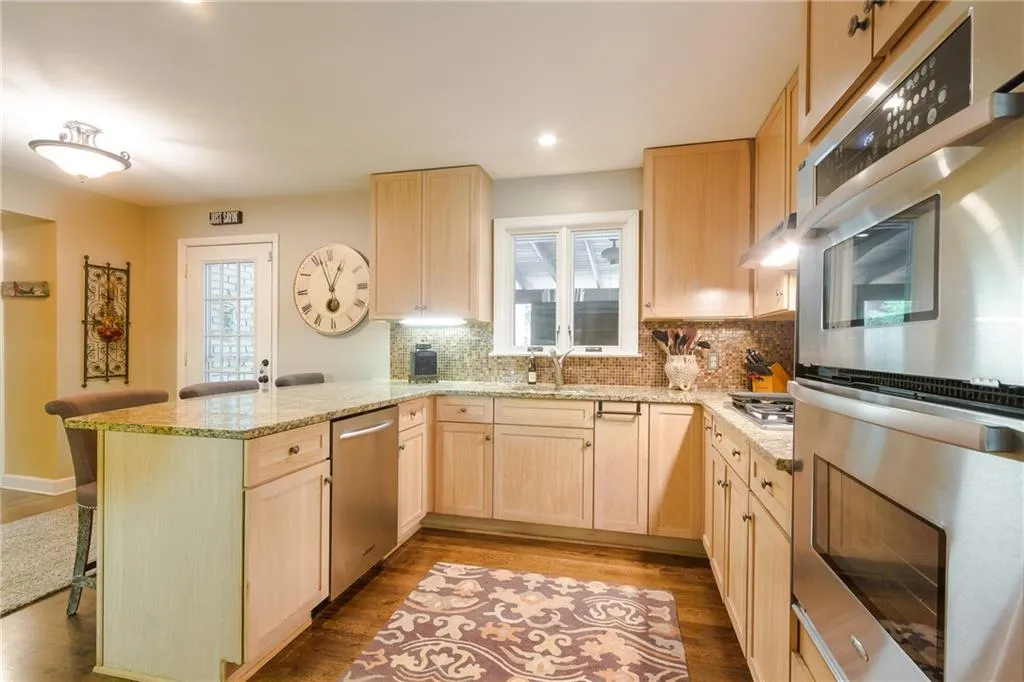 4615 Mystic Drive, Atlanta, Georgia 30342, 4 Bedrooms Bedrooms, ,3 BathroomsBathrooms,Residential,Sold,4615 Mystic Drive,5917605