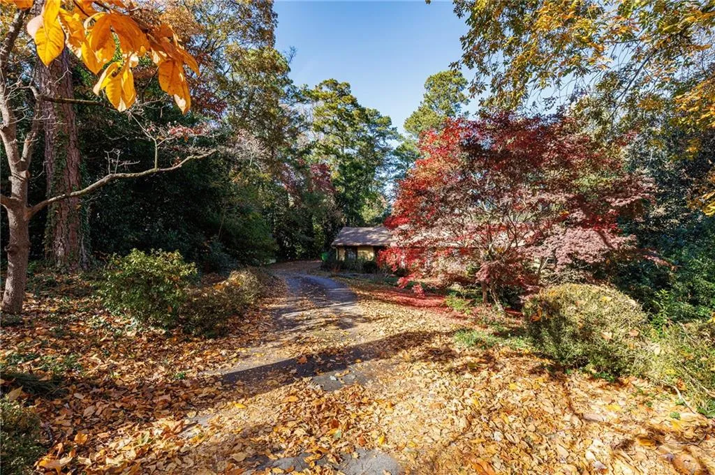 4961 Long Island Drive Nw, Sandy Springs, Georgia 30327, 3 Bedrooms Bedrooms, ,3 BathroomsBathrooms,Residential,Sold,4961 Long Island Drive Nw,7680413