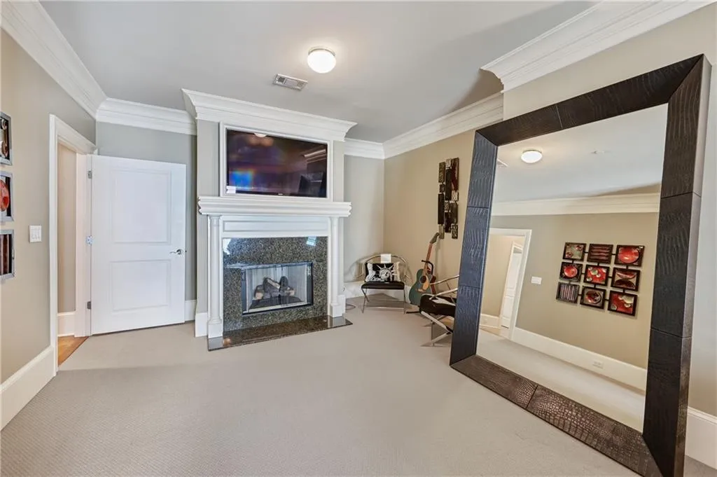 3475 Roxboro Road Ne Unit 10, Atlanta, Georgia 30326, 4 Bedrooms Bedrooms, 0 ,4 BathroomsBathrooms,Residential,For Sale,3475 Roxboro Road Ne Unit 10,7814529