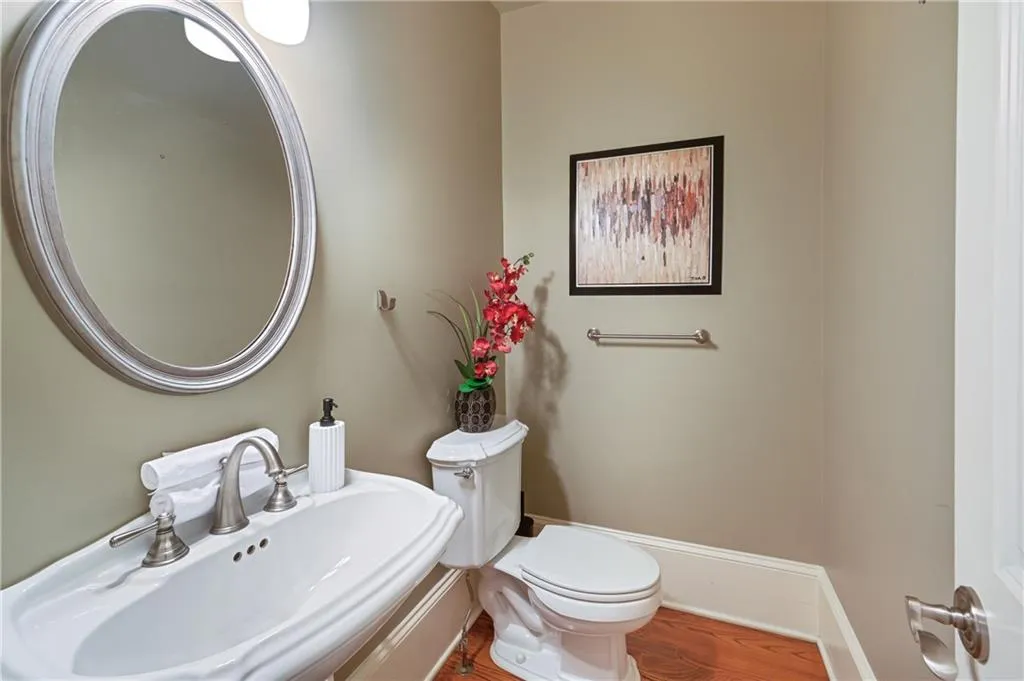 3475 Roxboro Road Ne Unit 10, Atlanta, Georgia 30326, 4 Bedrooms Bedrooms, 0 ,4 BathroomsBathrooms,Residential,For Sale,3475 Roxboro Road Ne Unit 10,7814529