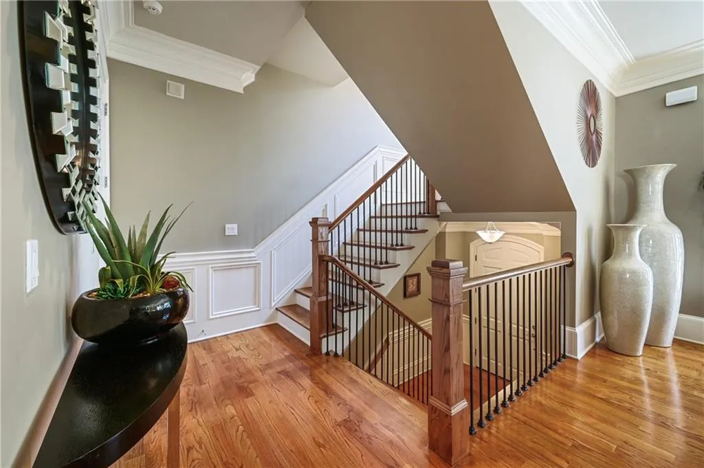 3475 Roxboro Road Ne Unit 10, Atlanta, Georgia 30326, 4 Bedrooms Bedrooms, 0 ,4 BathroomsBathrooms,Residential,For Sale,3475 Roxboro Road Ne Unit 10,7814529
