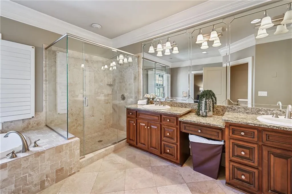 3475 Roxboro Road Ne Unit 10, Atlanta, Georgia 30326, 4 Bedrooms Bedrooms, 0 ,4 BathroomsBathrooms,Residential,For Sale,3475 Roxboro Road Ne Unit 10,7814529