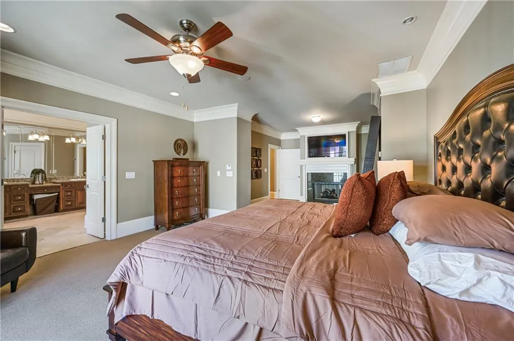 3475 Roxboro Road Ne Unit 10, Atlanta, Georgia 30326, 4 Bedrooms Bedrooms, 0 ,4 BathroomsBathrooms,Residential,For Sale,3475 Roxboro Road Ne Unit 10,7814529