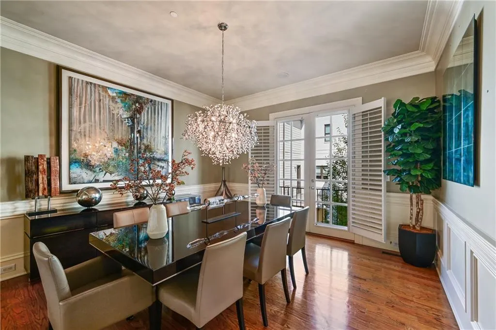 3475 Roxboro Road Ne Unit 10, Atlanta, Georgia 30326, 4 Bedrooms Bedrooms, 0 ,4 BathroomsBathrooms,Residential,For Sale,3475 Roxboro Road Ne Unit 10,7814529