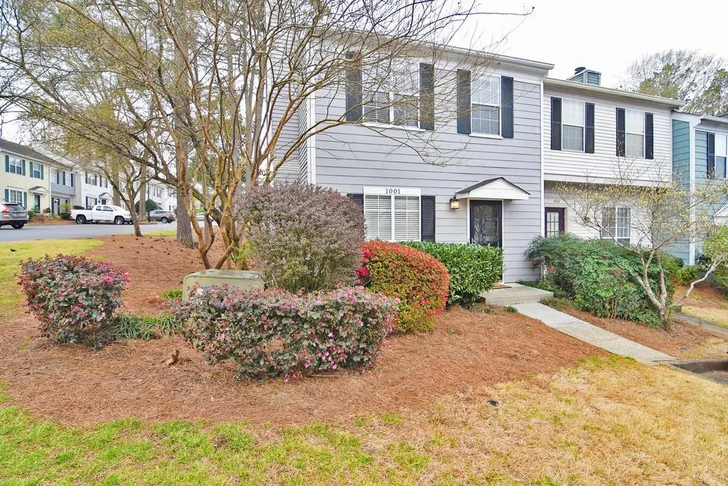 1001 Wedgewood Way, Sandy Springs, Georgia 30350, 2 Bedrooms Bedrooms, ,2 BathroomsBathrooms,Residential,Sold,1001 Wedgewood Way,6524896