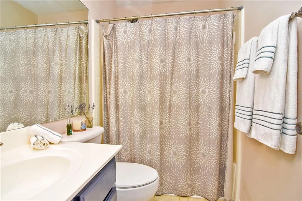 1001 Wedgewood Way, Sandy Springs, Georgia 30350, 2 Bedrooms Bedrooms, ,2 BathroomsBathrooms,Residential,Sold,1001 Wedgewood Way,6524896