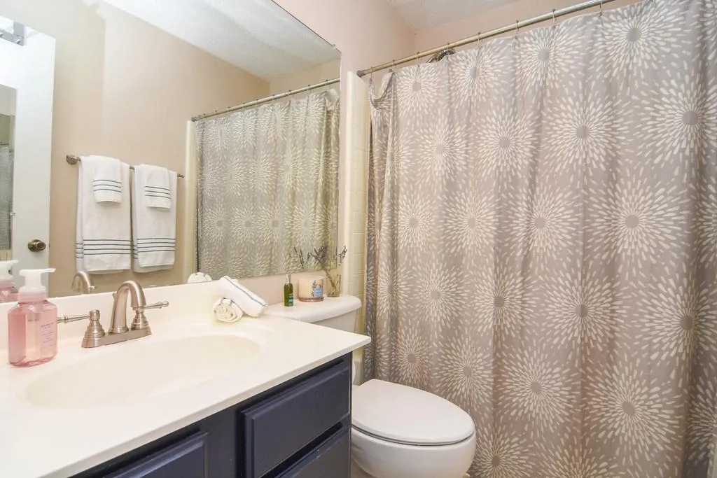 1001 Wedgewood Way, Sandy Springs, Georgia 30350, 2 Bedrooms Bedrooms, ,2 BathroomsBathrooms,Residential,Sold,1001 Wedgewood Way,6524896