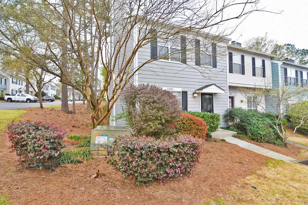 1001 Wedgewood Way, Sandy Springs, Georgia 30350, 2 Bedrooms Bedrooms, ,2 BathroomsBathrooms,Residential,Sold,1001 Wedgewood Way,6524896