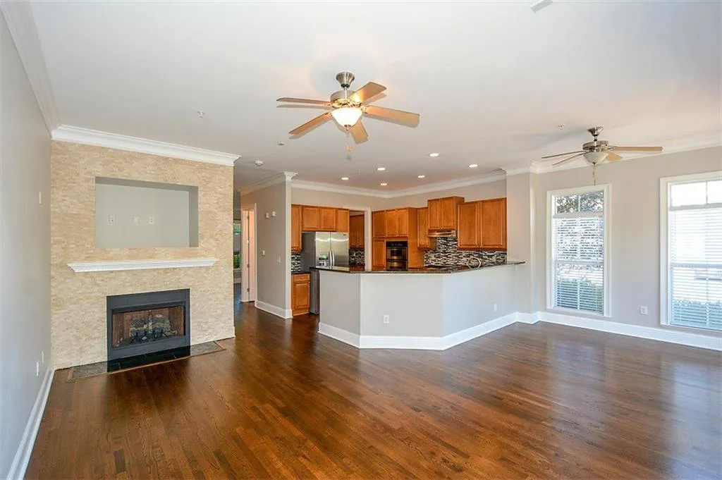 5412 Glenridge Cove Unit 5412, Atlanta, Georgia 30342, 3 Bedrooms Bedrooms, ,3 BathroomsBathrooms,Residential,Sold,5412 Glenridge Cove Unit 5412,5927193