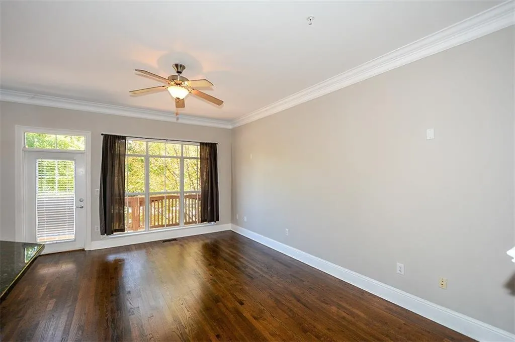 5412 Glenridge Cove Unit 5412, Atlanta, Georgia 30342, 3 Bedrooms Bedrooms, ,3 BathroomsBathrooms,Residential,Sold,5412 Glenridge Cove Unit 5412,5927193
