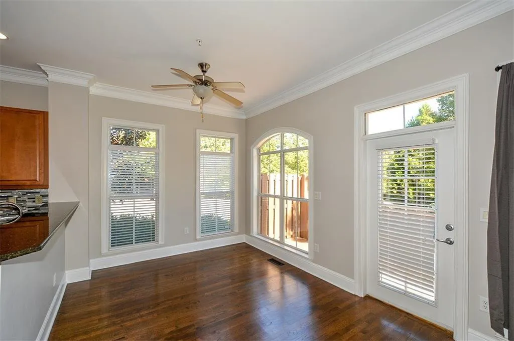 5412 Glenridge Cove Unit 5412, Atlanta, Georgia 30342, 3 Bedrooms Bedrooms, ,3 BathroomsBathrooms,Residential,Sold,5412 Glenridge Cove Unit 5412,5927193