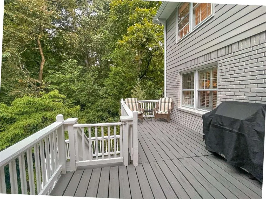 355 Castleridge, Atlanta, Georgia 30342, 4 Bedrooms Bedrooms, ,2 BathroomsBathrooms,Residential,Sold,355 Castleridge,7122994