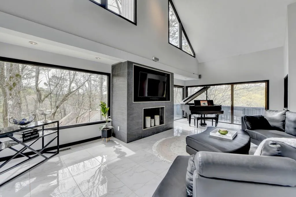 3050 River North Parkway, Sandy Springs, Georgia 30328, 5 Bedrooms Bedrooms, ,3 BathroomsBathrooms,Residential,Sold,3050 River North Parkway,7192347