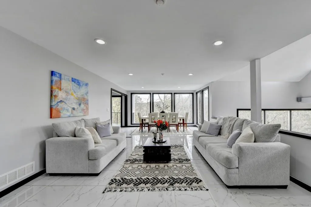 3050 River North Parkway, Sandy Springs, Georgia 30328, 5 Bedrooms Bedrooms, ,3 BathroomsBathrooms,Residential,Sold,3050 River North Parkway,7192347