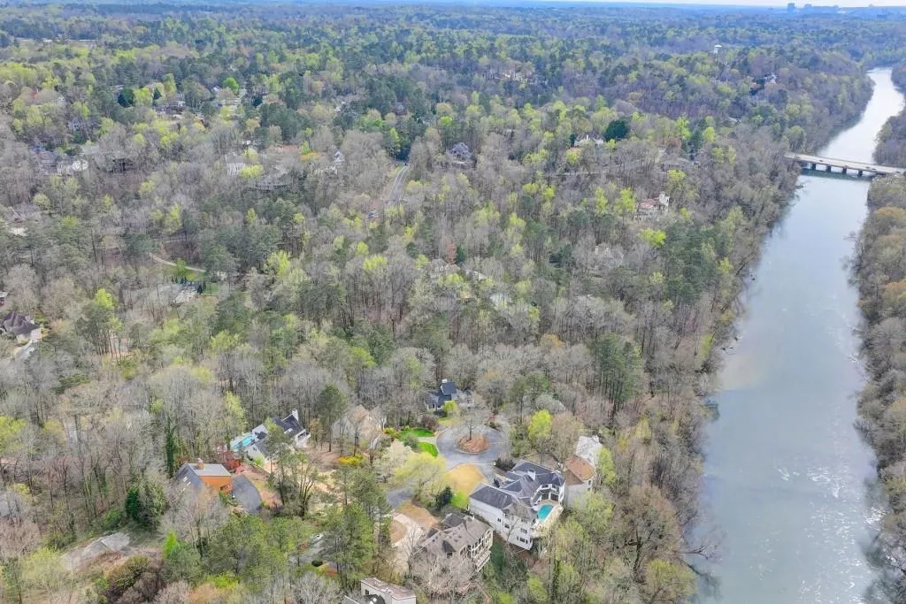 3050 River North Parkway, Sandy Springs, Georgia 30328, 5 Bedrooms Bedrooms, ,3 BathroomsBathrooms,Residential,Sold,3050 River North Parkway,7192347