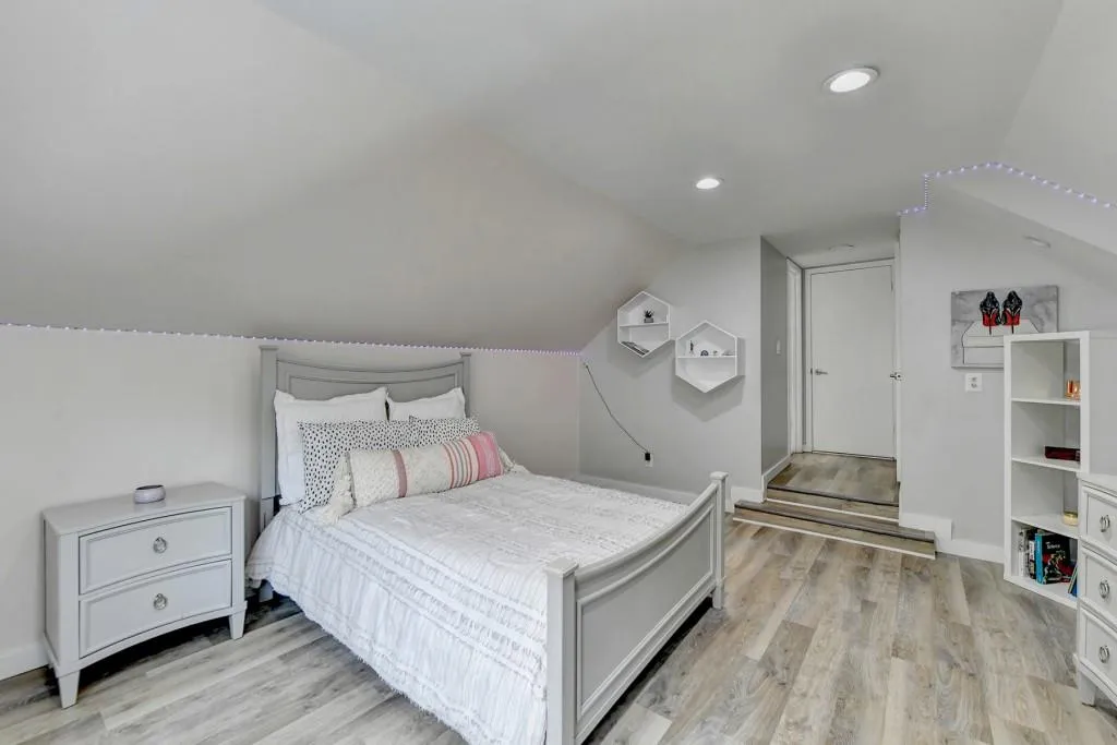 3050 River North Parkway, Sandy Springs, Georgia 30328, 5 Bedrooms Bedrooms, ,3 BathroomsBathrooms,Residential,Sold,3050 River North Parkway,7192347