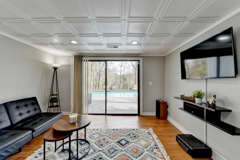 3050 River North Parkway, Sandy Springs, Georgia 30328, 5 Bedrooms Bedrooms, ,3 BathroomsBathrooms,Residential,Sold,3050 River North Parkway,7192347