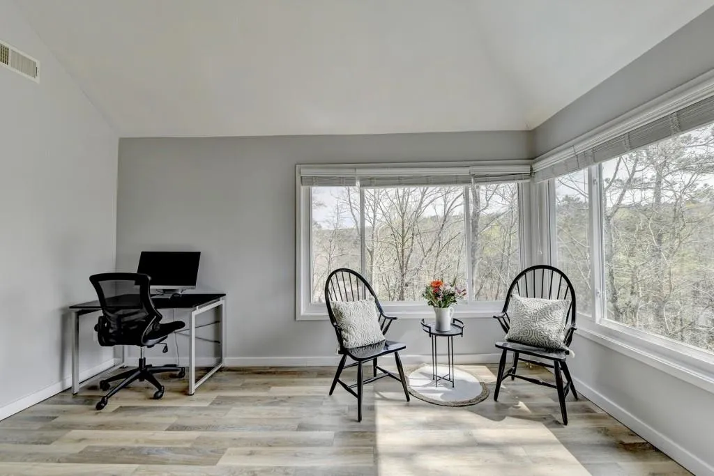 3050 River North Parkway, Sandy Springs, Georgia 30328, 5 Bedrooms Bedrooms, ,3 BathroomsBathrooms,Residential,Sold,3050 River North Parkway,7192347