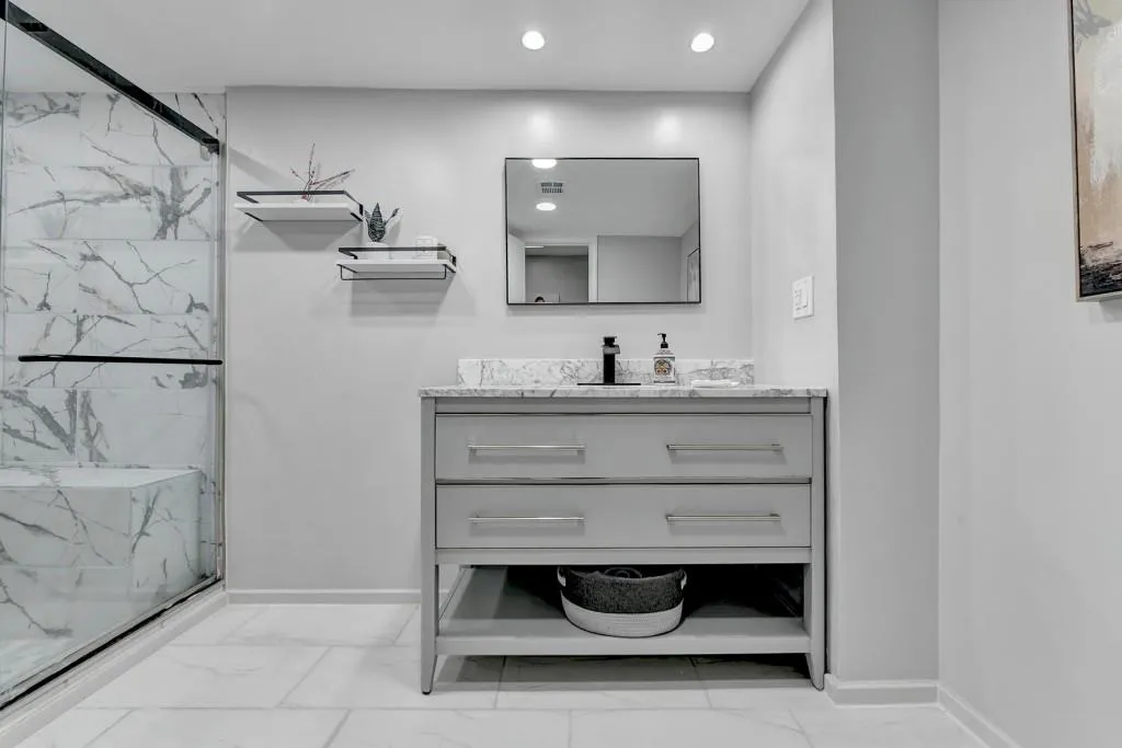 3050 River North Parkway, Sandy Springs, Georgia 30328, 5 Bedrooms Bedrooms, ,3 BathroomsBathrooms,Residential,Sold,3050 River North Parkway,7192347