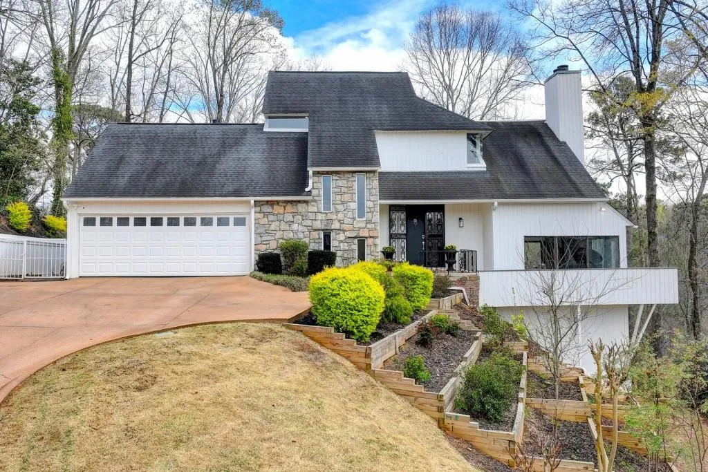 3050 River North Parkway, Sandy Springs, Georgia 30328, 5 Bedrooms Bedrooms, ,3 BathroomsBathrooms,Residential,Sold,3050 River North Parkway,7192347