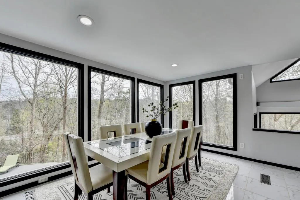 3050 River North Parkway, Sandy Springs, Georgia 30328, 5 Bedrooms Bedrooms, ,3 BathroomsBathrooms,Residential,Sold,3050 River North Parkway,7192347