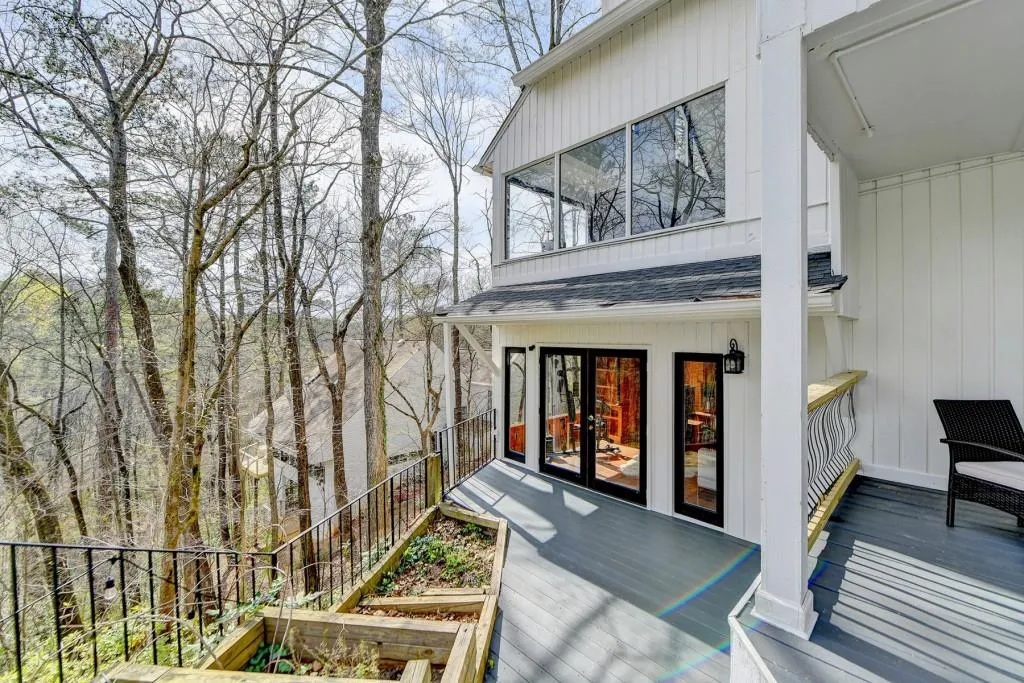 3050 River North Parkway, Sandy Springs, Georgia 30328, 5 Bedrooms Bedrooms, ,3 BathroomsBathrooms,Residential,Sold,3050 River North Parkway,7192347