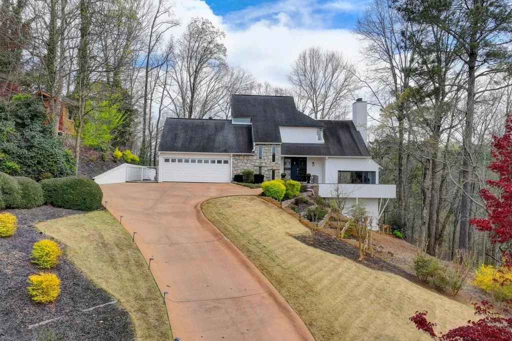 3050 River North Parkway, Sandy Springs, Georgia 30328, 5 Bedrooms Bedrooms, ,3 BathroomsBathrooms,Residential,Sold,3050 River North Parkway,7192347