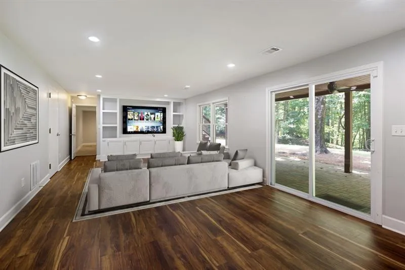 8125 Winged Foot Drive, Sandy Springs, Georgia 30350, 6 Bedrooms Bedrooms, ,5 BathroomsBathrooms,Residential,Sold,8125 Winged Foot Drive,7138825