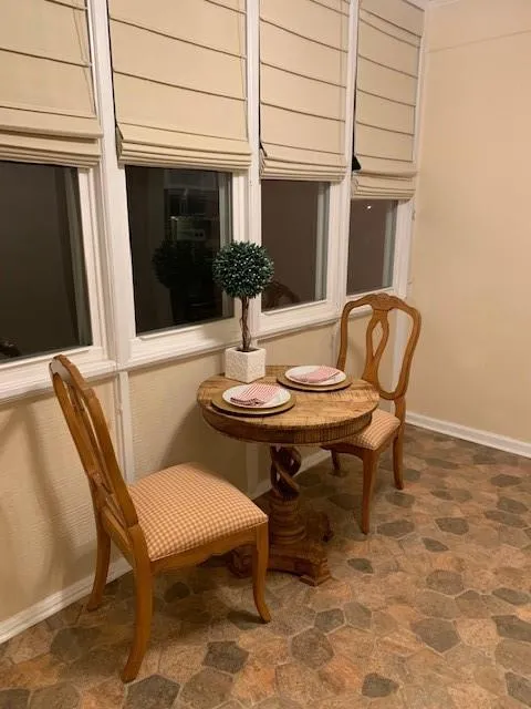 5535 Chemin De Vie, Atlanta, Georgia 30342, 2 Bedrooms Bedrooms, ,2 BathroomsBathrooms,Residential,Sold,5535 Chemin De Vie,6802295