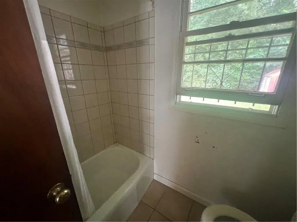 2593 Santa Barbara Drive Nw, Atlanta, Georgia 30318, 3 Bedrooms Bedrooms, ,1 BathroomBathrooms,Residential,For Sale,2593 Santa Barbara Drive Nw,7629625