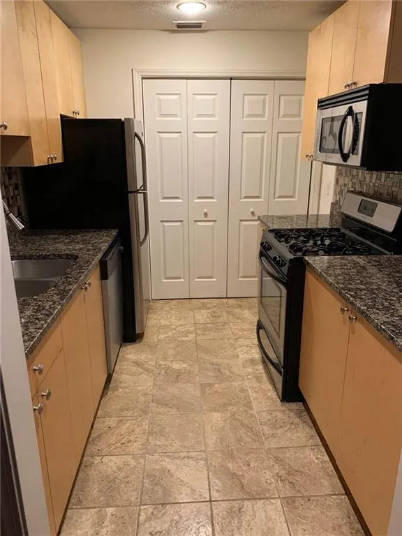 1203 Gettysburg Place, Sandy Springs, Georgia 30350, 2 Bedrooms Bedrooms, ,2 BathroomsBathrooms,Residential,Sold,1203 Gettysburg Place,7109965 1203 Gettysburg Place, Sandy Springs, Georgia 30350, 2 Bedrooms Bedrooms, ,2 BathroomsBathrooms,Residential,Sold,1203 Gettysburg Place,7109965