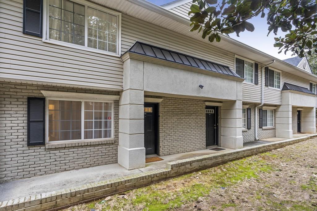 6940 Roswell Road Unit 2C, Atlanta, Georgia 30328, 1 Bedroom Bedrooms, ,1 BathroomBathrooms,Residential,Sold,6940 Roswell Road Unit 2C,7322222