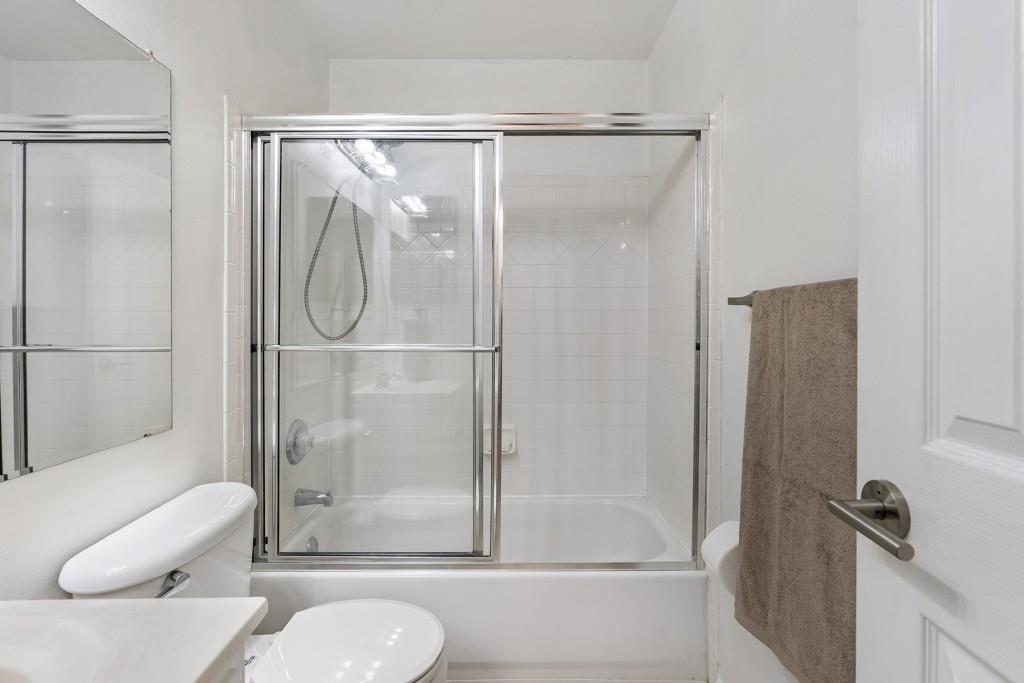 6940 Roswell Road Unit 2C, Atlanta, Georgia 30328, 1 Bedroom Bedrooms, ,1 BathroomBathrooms,Residential,Sold,6940 Roswell Road Unit 2C,7322222