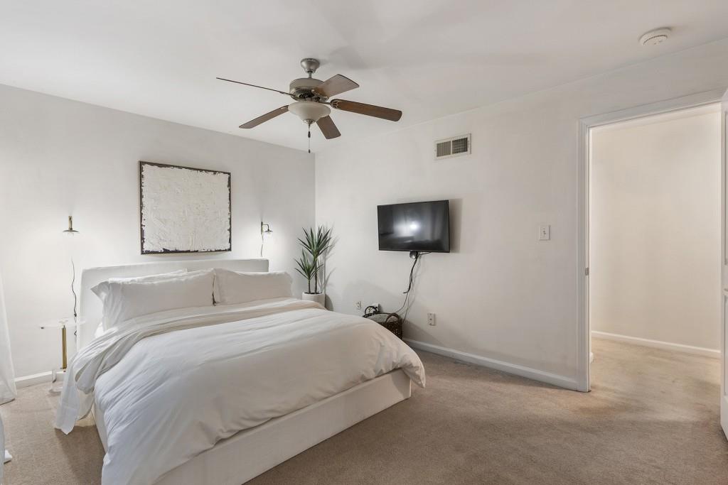 6940 Roswell Road Unit 2C, Atlanta, Georgia 30328, 1 Bedroom Bedrooms, ,1 BathroomBathrooms,Residential,Sold,6940 Roswell Road Unit 2C,7322222