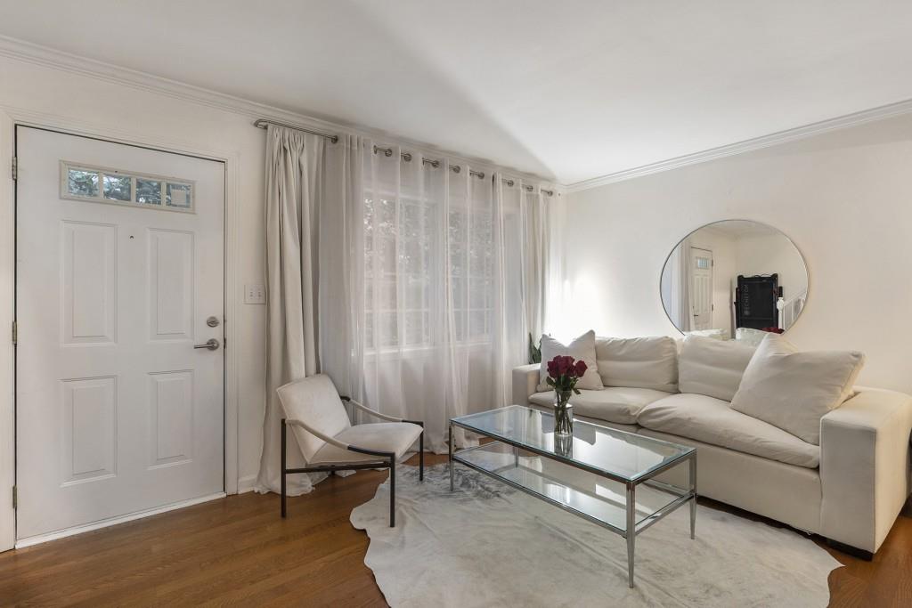 6940 Roswell Road Unit 2C, Atlanta, Georgia 30328, 1 Bedroom Bedrooms, ,1 BathroomBathrooms,Residential,Sold,6940 Roswell Road Unit 2C,7322222