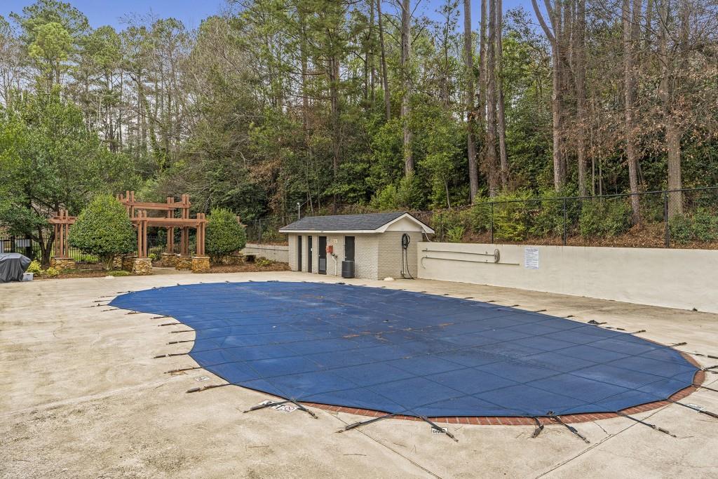 6940 Roswell Road Unit 2C, Atlanta, Georgia 30328, 1 Bedroom Bedrooms, ,1 BathroomBathrooms,Residential,Sold,6940 Roswell Road Unit 2C,7322222