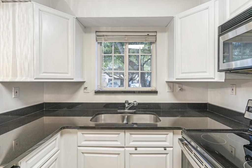 6940 Roswell Road Unit 2C, Atlanta, Georgia 30328, 1 Bedroom Bedrooms, ,1 BathroomBathrooms,Residential,Sold,6940 Roswell Road Unit 2C,7322222