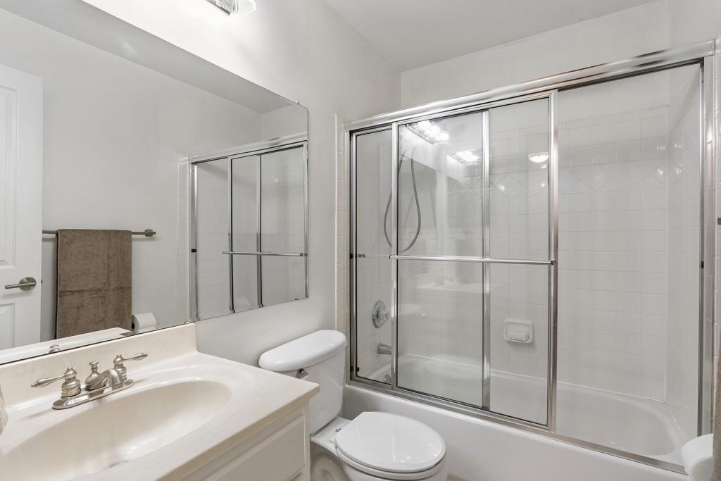 6940 Roswell Road Unit 2C, Atlanta, Georgia 30328, 1 Bedroom Bedrooms, ,1 BathroomBathrooms,Residential,Sold,6940 Roswell Road Unit 2C,7322222