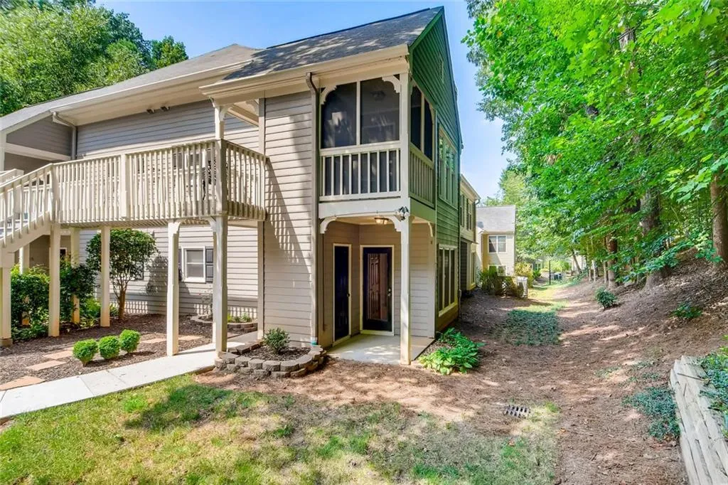 606 Bainbridge Drive, Sandy Springs, Georgia 30327, 2 Bedrooms Bedrooms, ,2 BathroomsBathrooms,Residential,Sold,606 Bainbridge Drive,6764278